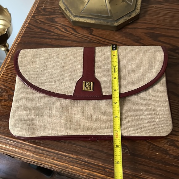 VINTAGE Envelope Clutch - Picture 9 of 9